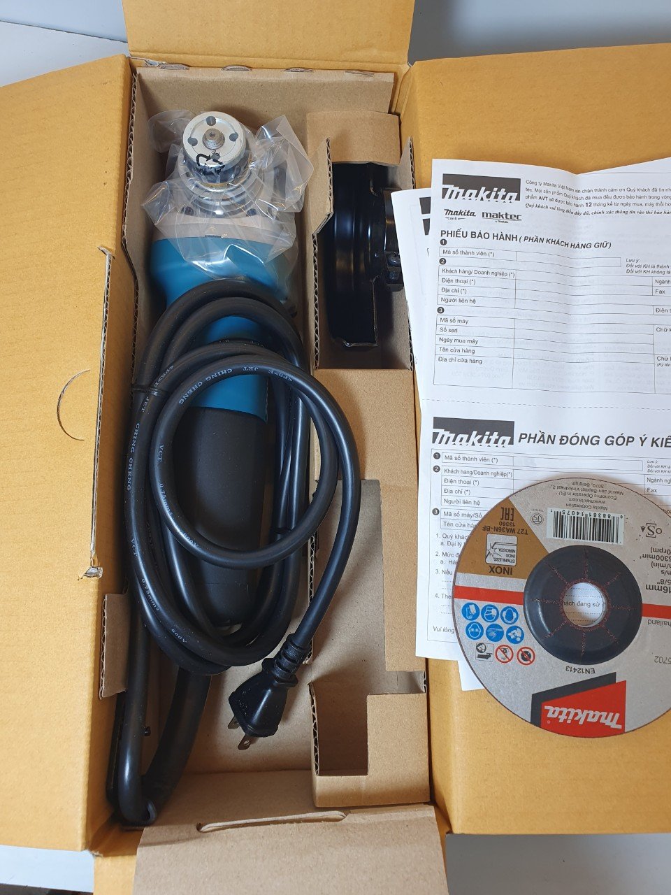 Máy mài Makita 9553NB