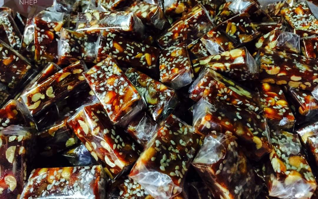 (FREESHIP) 1kg Kẹo chuối gừng cốt dừa Bến Tre