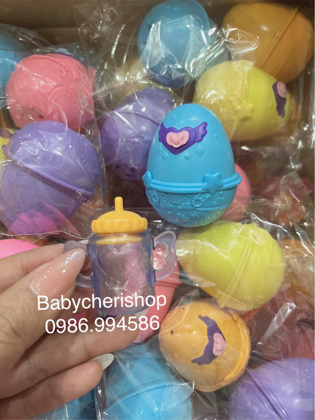 Set 5 trứng Hatchimals Alive Water Hatch mẫu mới tương tác nở thú (Tặng kèm bình bơm nước)