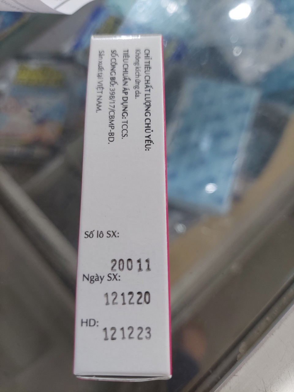 Kem Vaseline Pure bôi khô môi, khô da (tuýp 10g)