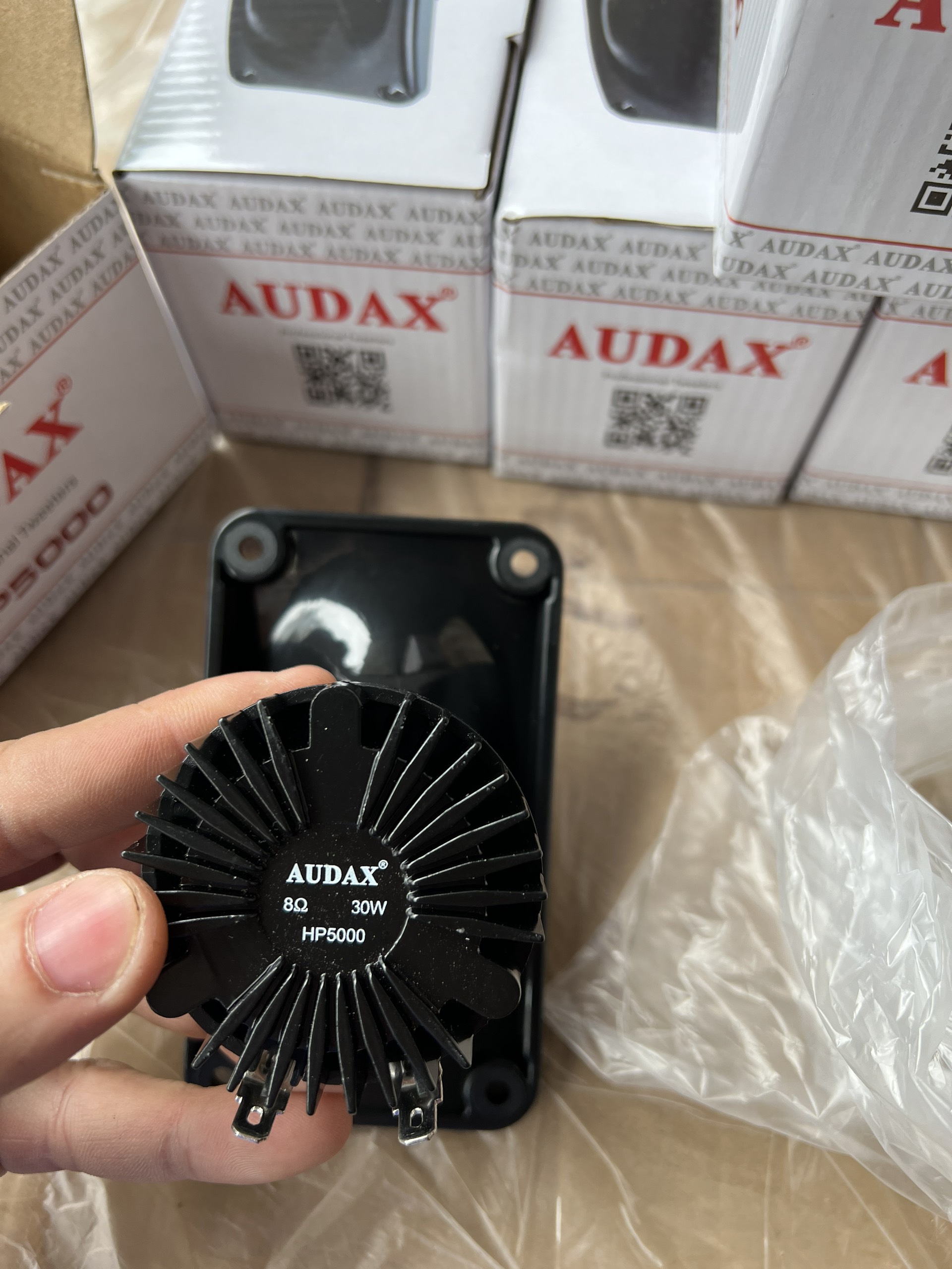 LOA NHÀ YẾN HP5000 - LOA MIỆNG HANG
