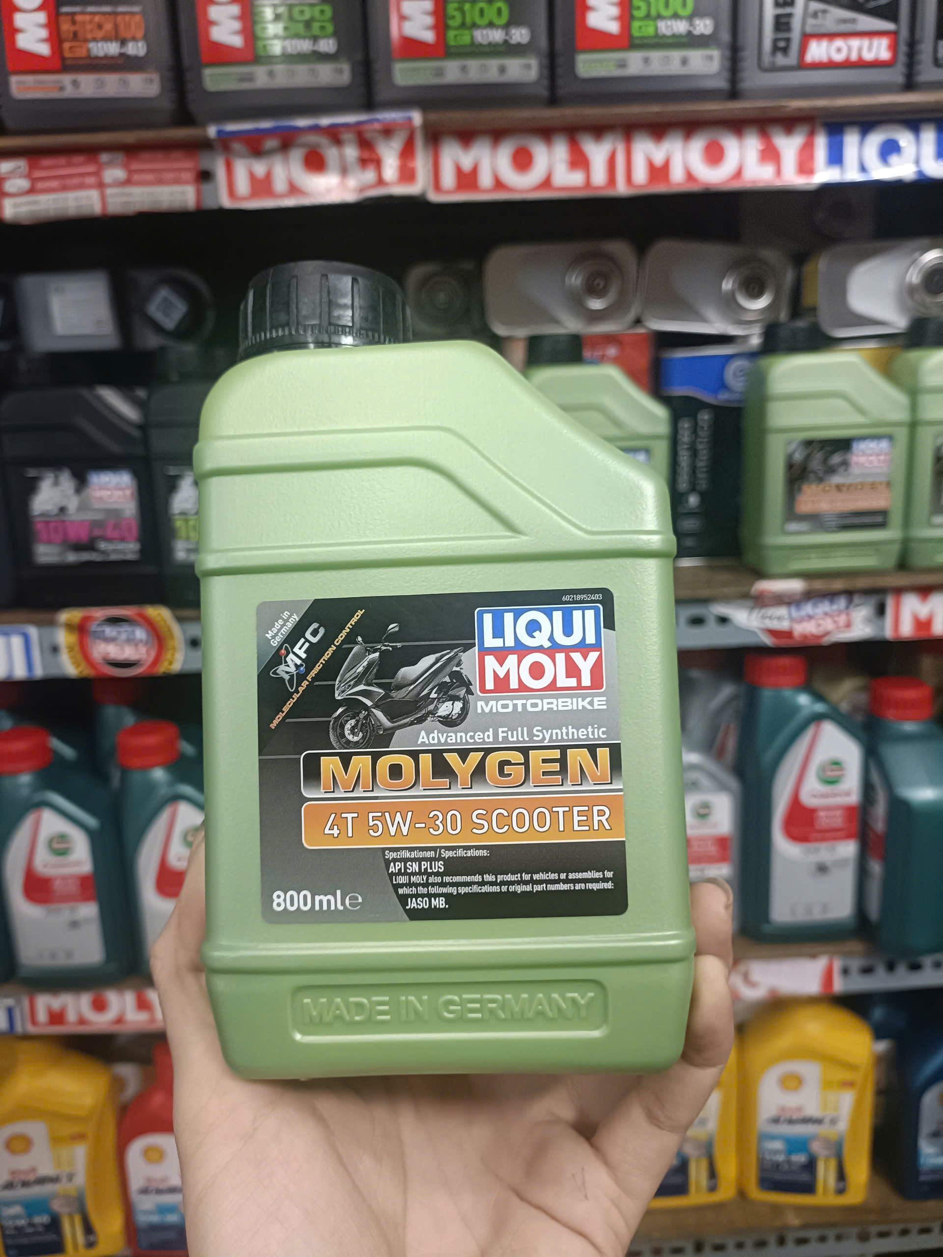 Nhớt liqui molygen SCOOTER 4T 5W30 800ML (mẫu mới)  21895 nhập khẩu ĐỨC