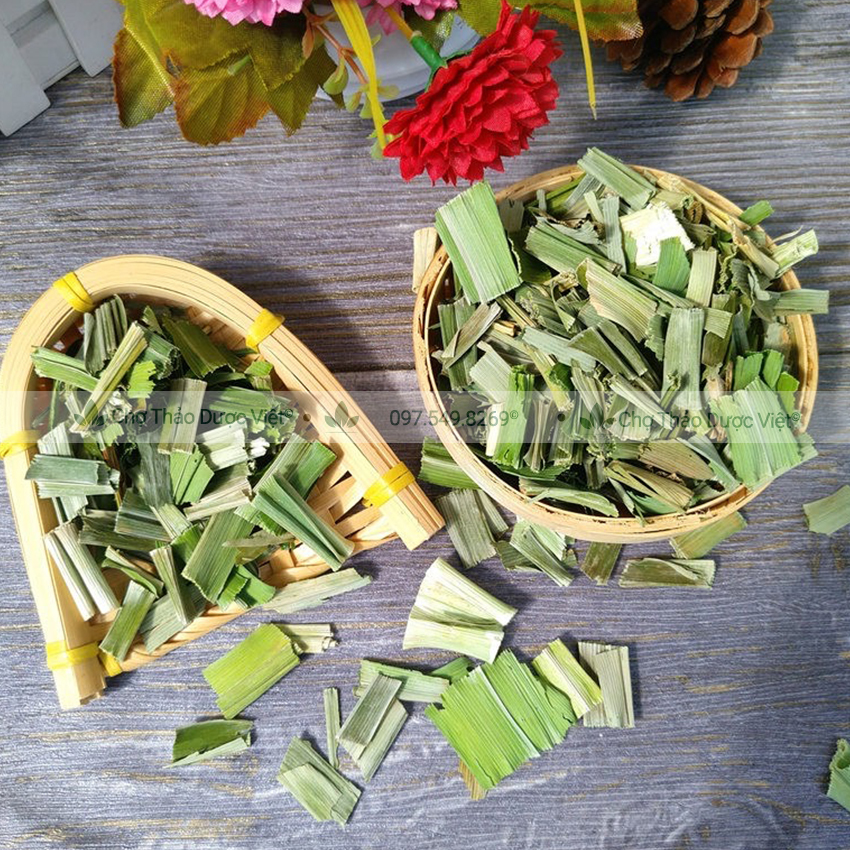 Bột lá nếp 100g, bột lá dứa thơm, mịn, tạo màu xanh, mùi thơm tự nhiên cho món xôi, bánh, thạch