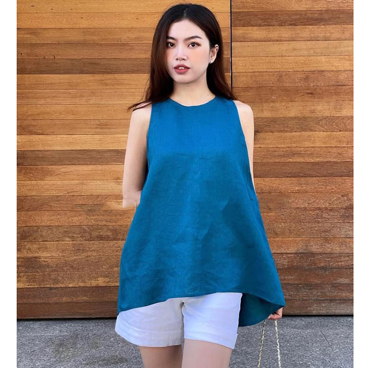HOÀN TIỀN 15% - Bộ đồ Linen Áo sát nách dáng yếm lưng phối nút xẻ sau kèm Quần sóc trẻ trung