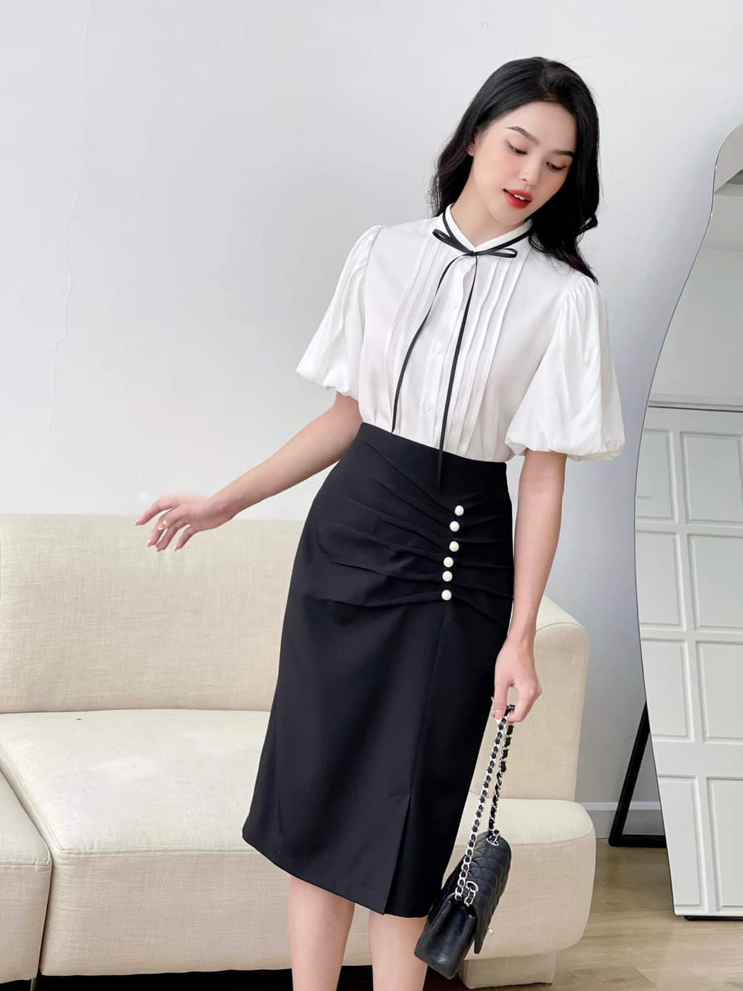 Sét chân váy + áo sơ mi tay phồng công sở