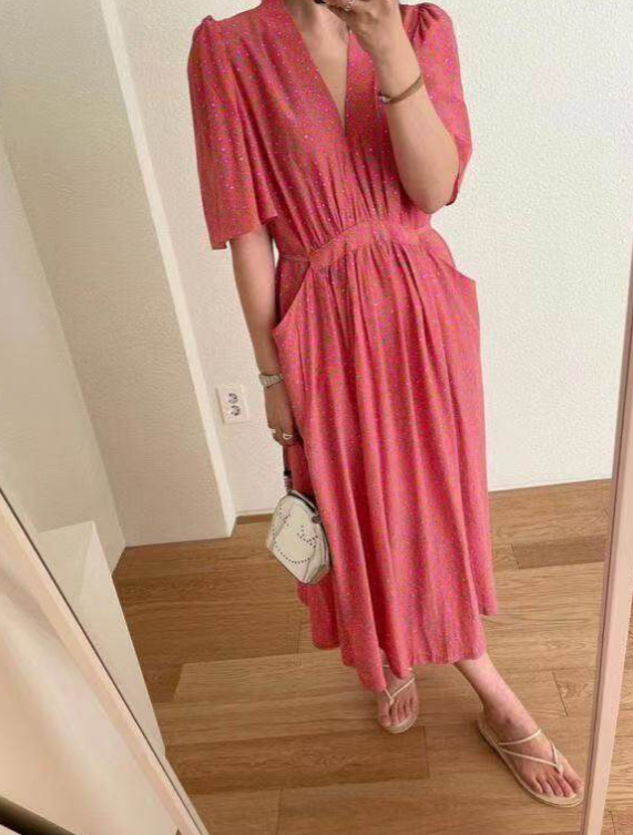 2025新款韩式连衣裙品牌 NUOVPAUL v领口袋绑带短袖碎花连衣裙女
