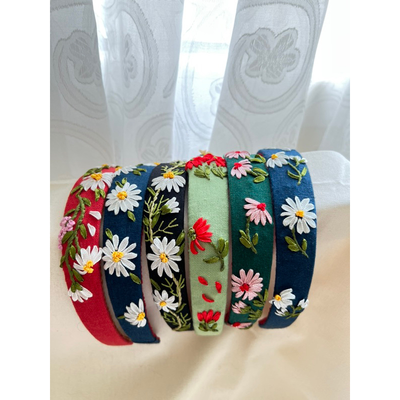 Cài tóc(bờm tóc)thêu tay Handmade by Chang