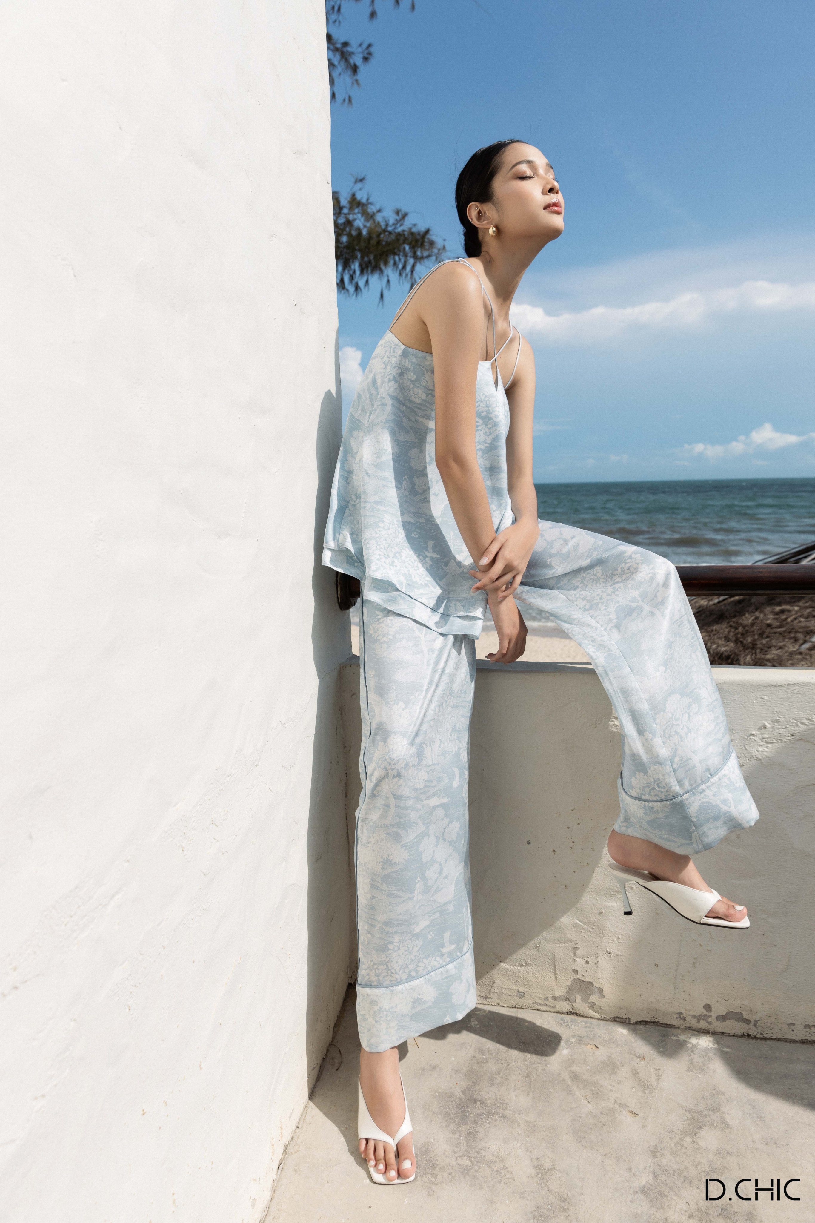 D.CHIC Quần dài suông phối viền MS: 482587