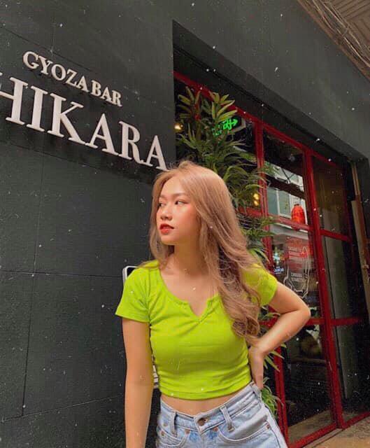 [HCM]Áo croptop nữ trơn cổ xẻ cực hot