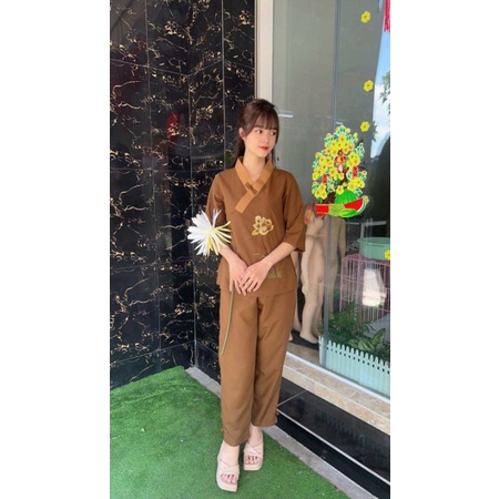 bộ nữ đi chùa .1 nút thêu vải kate