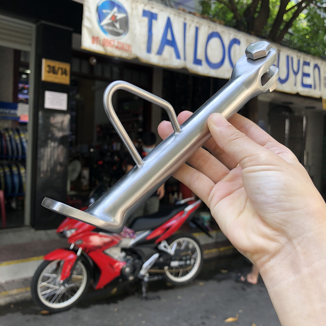 [HCM]CHÂN CHỐNG INOX CNC XE MÁY CÁC LOẠI