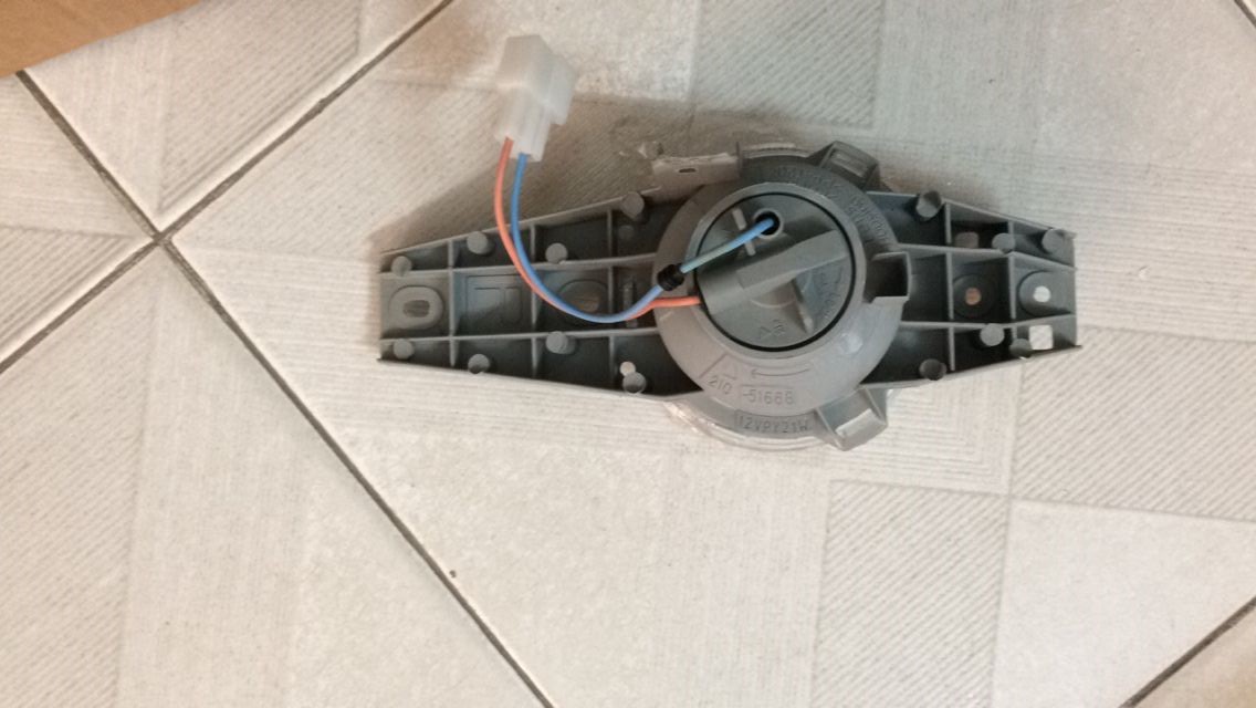 Đèn xi nhan cản trước Daihatsu Terios