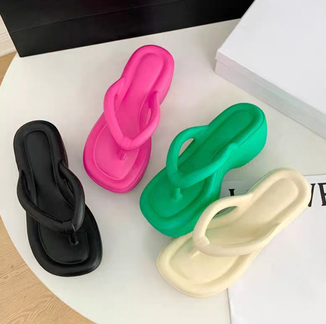 Dép Xỏ Ngón Đế Dày Mũi Vuông