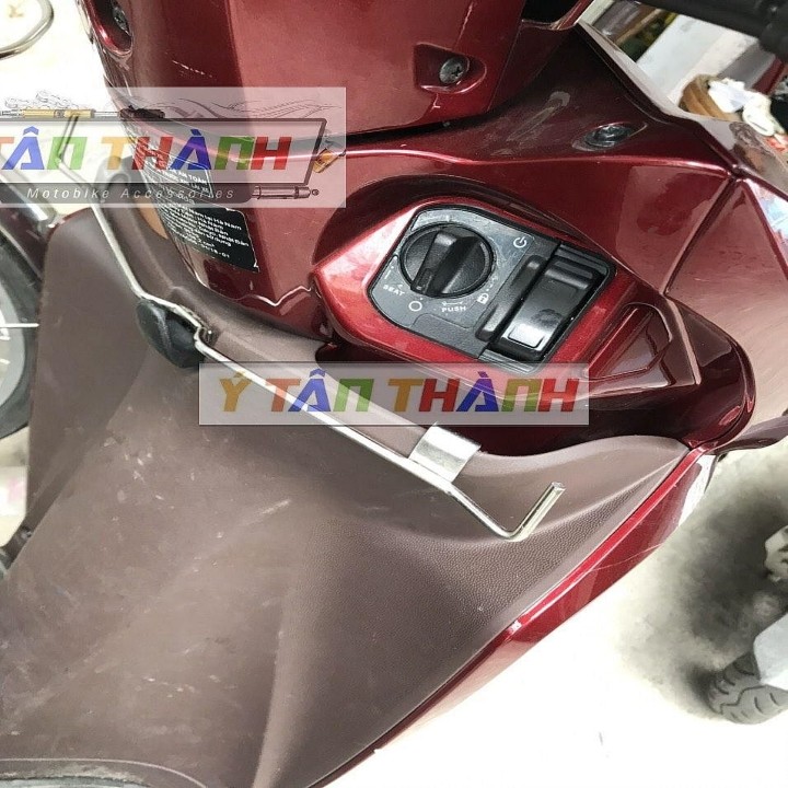 Móc Giữa Inox Xe Vision - 12415