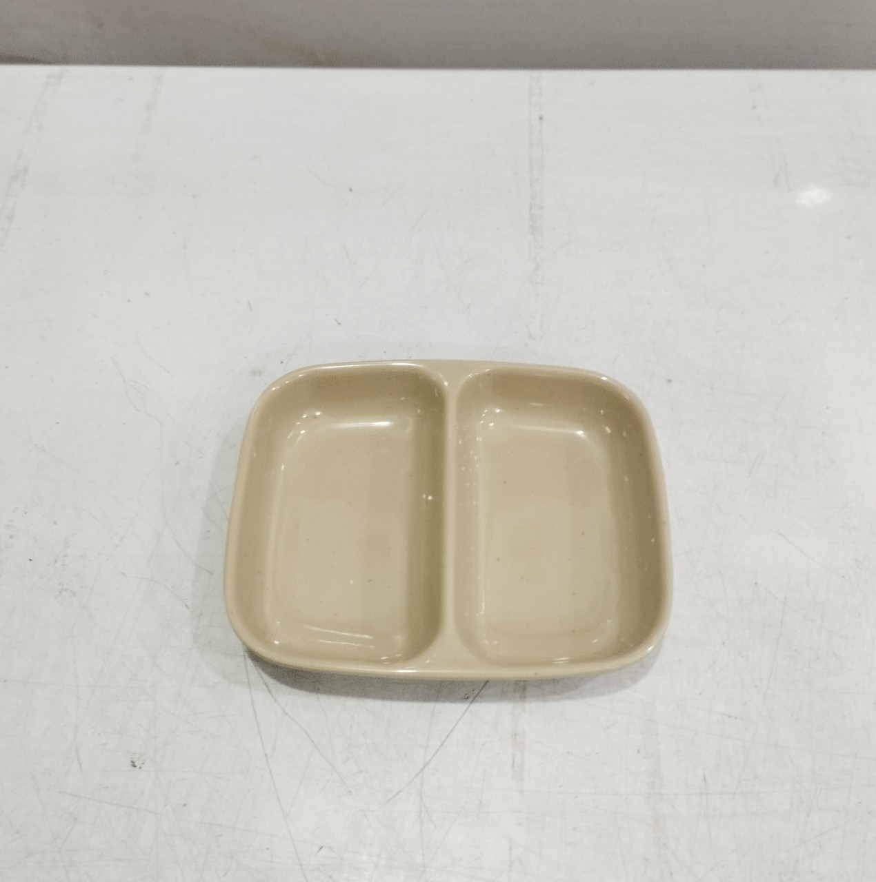 Dĩa đựng gia vị melamine, dĩa chấm 2 ngăn màu nâu