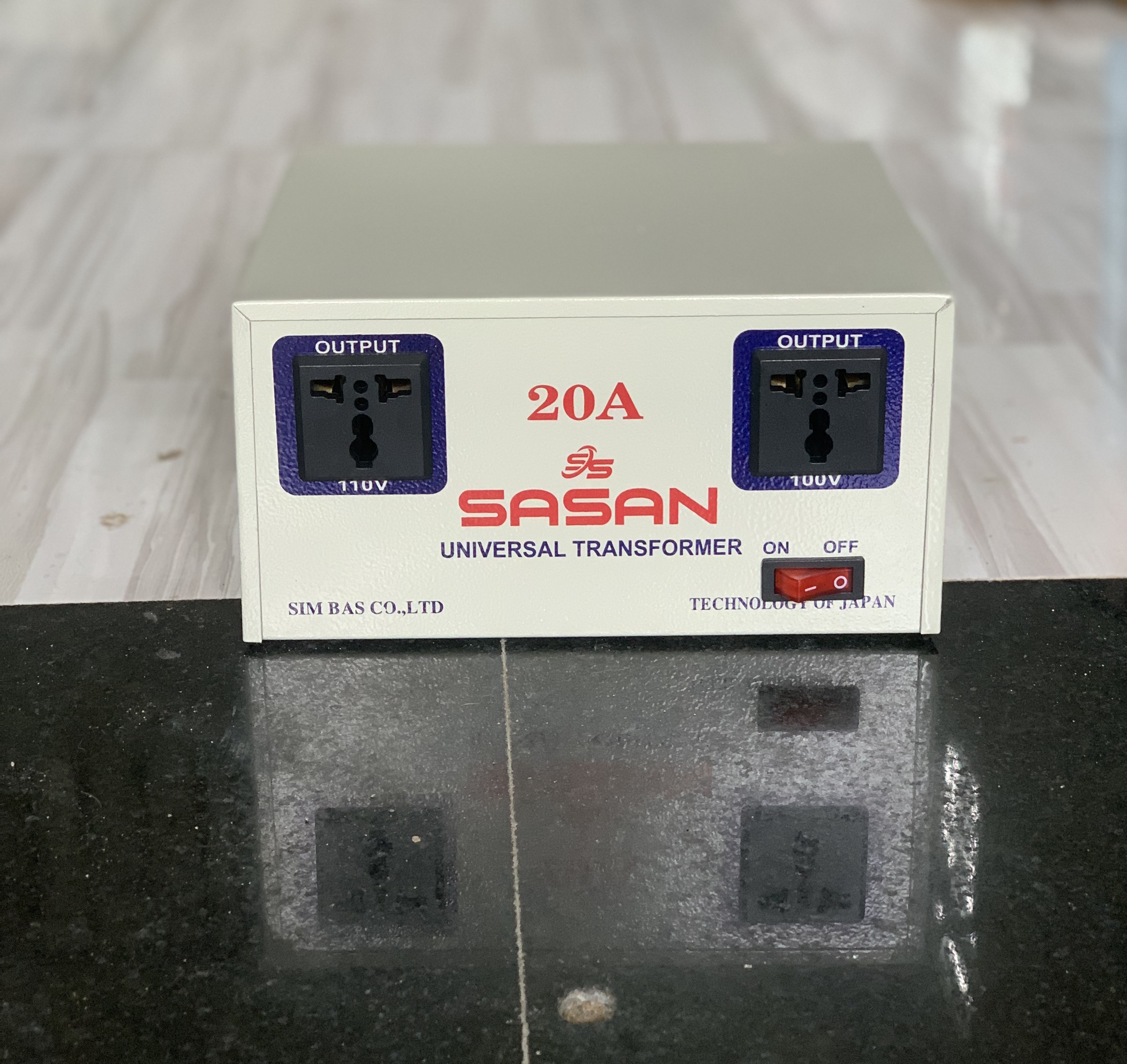 Biến áp 220v ra 110v, bộ đổi nguồn điện 20a sasan