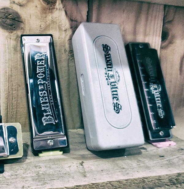 Kèn harmonica Swan BluesPower SW1020H Key C (Bạc)(Đen)