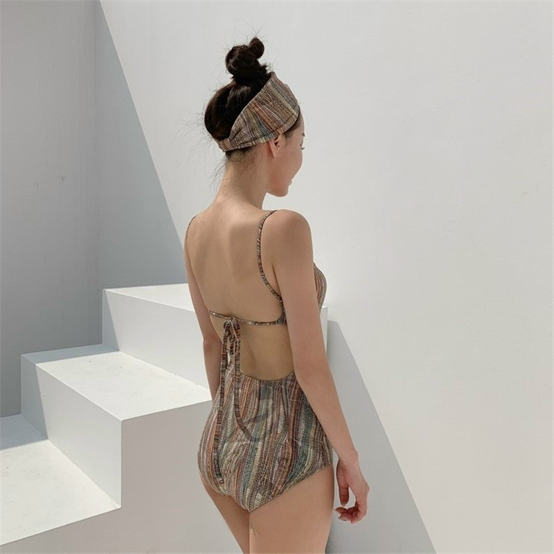 Bikini bodysuit thổ cẩm kèm turban