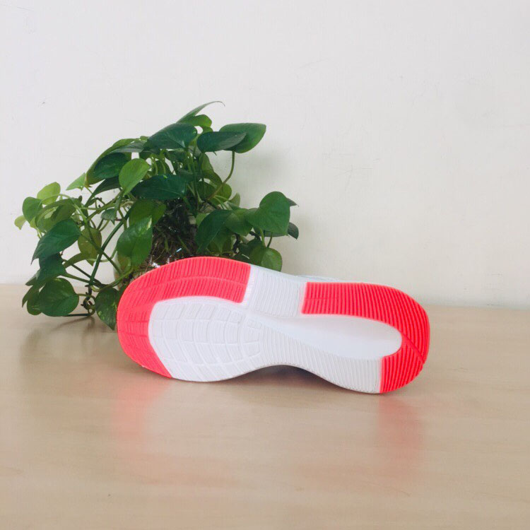 Giày thể thao thời trang màu tím DT125