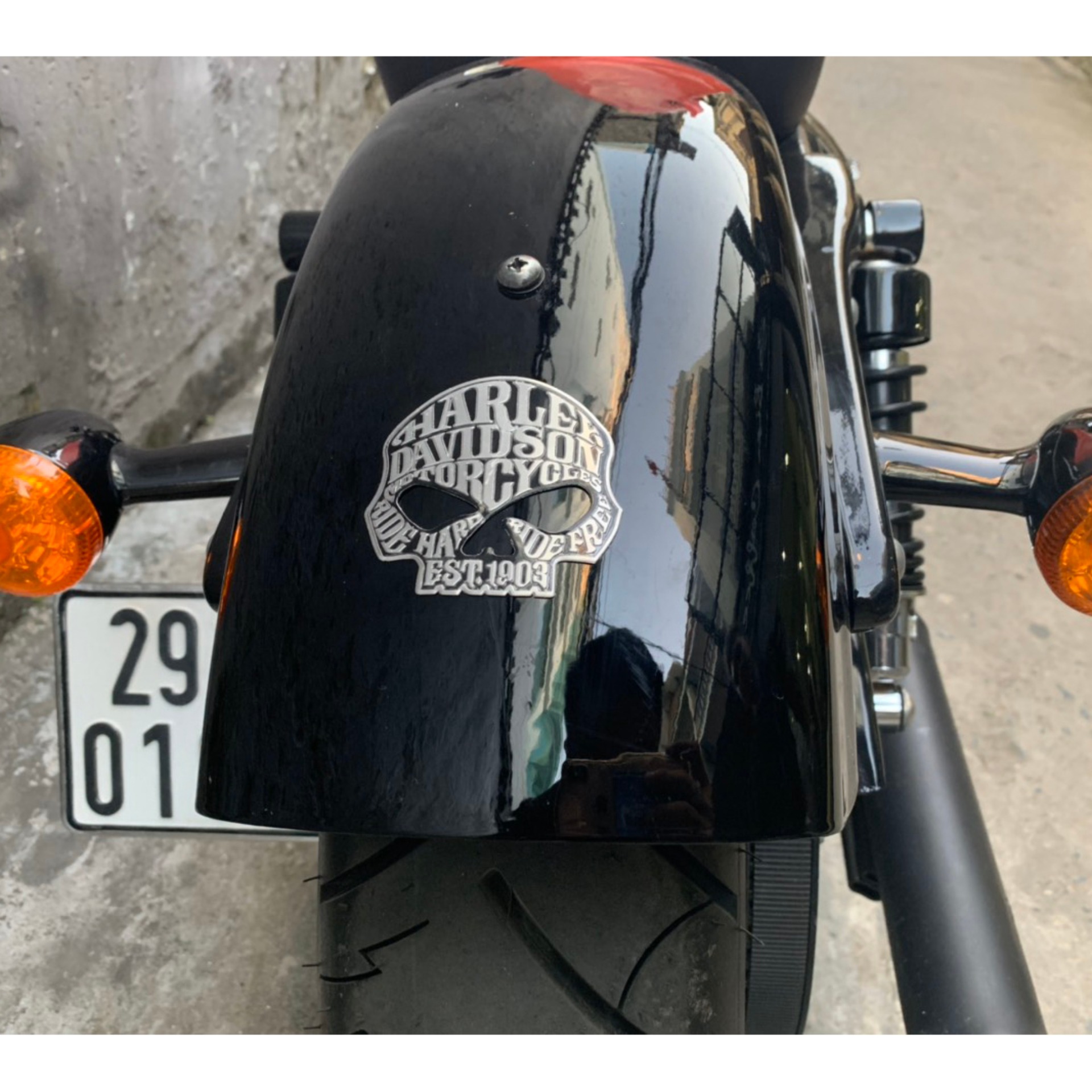 Logo Nhôm Dán Xe Harley Davidson đầu lâu 7x6.5cm