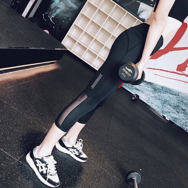 Quần lửng chấm bi thể thao tập gym yoga nữ