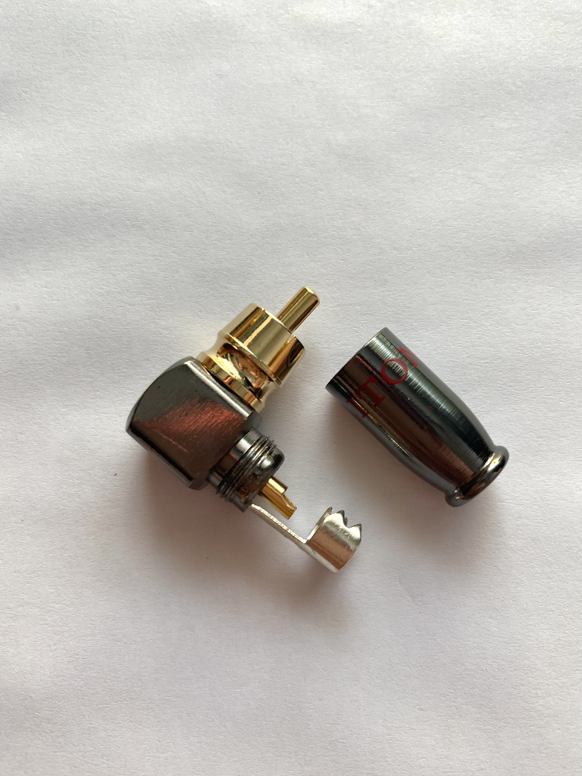 2 Jack hoa sen av cong bẻ góc