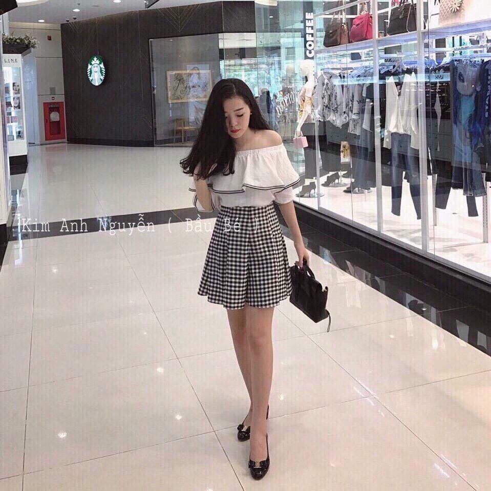 Sét áo bẹt vai phối viền kết hợp với chân váy kate ngắn cực dễ thương TTS0304