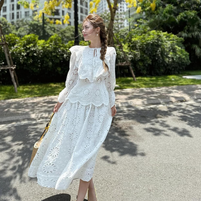 Set áo và chân váy Mercure