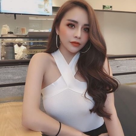 Áo Thun Gân Dây Chéo Cổ Ôm Body