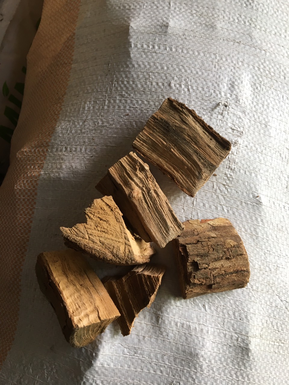 Gỗ sữa cắt khúc trồng hoa lan gói 1kg