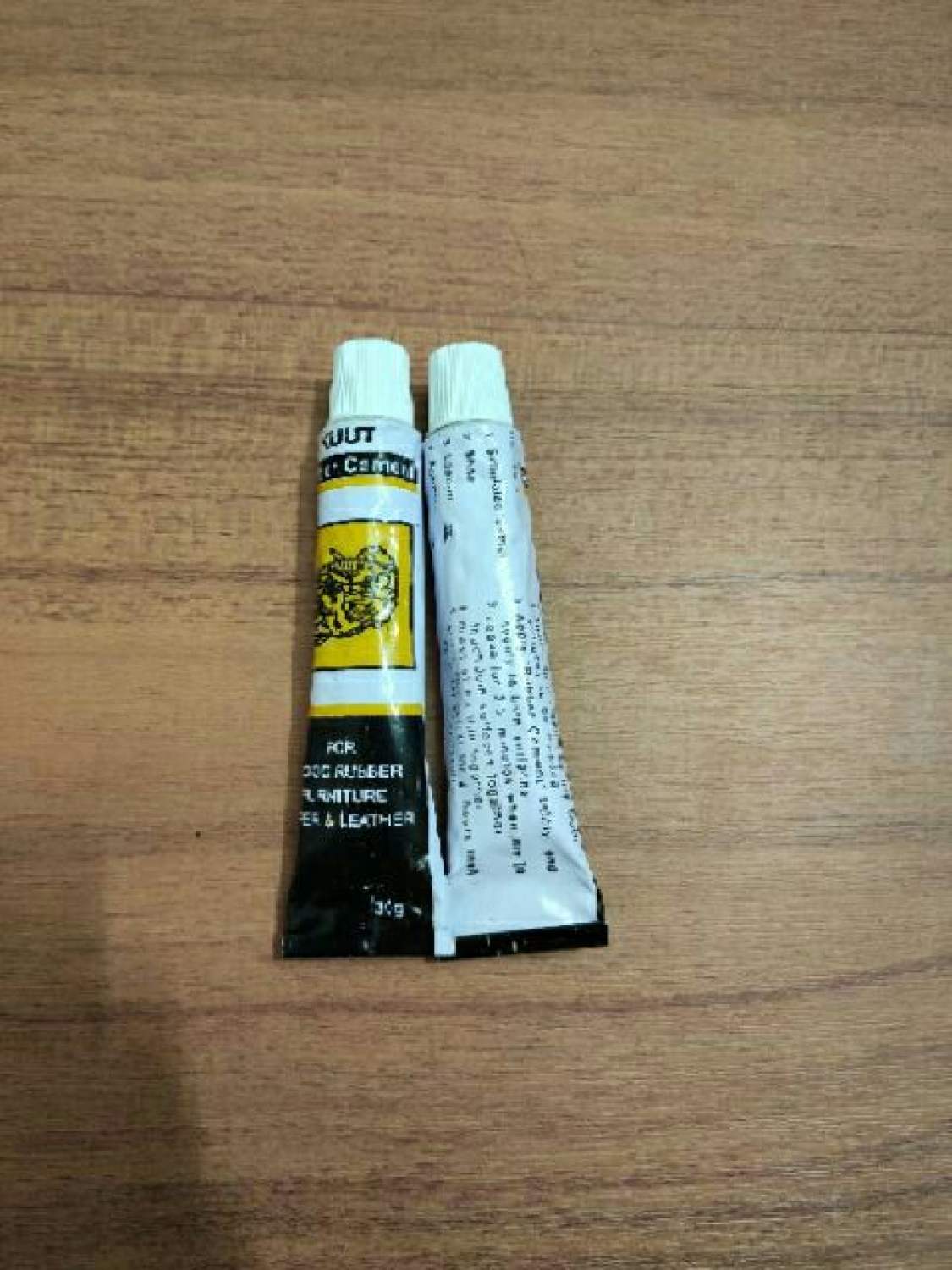 Keo con chó dạng tuýp - 30gram