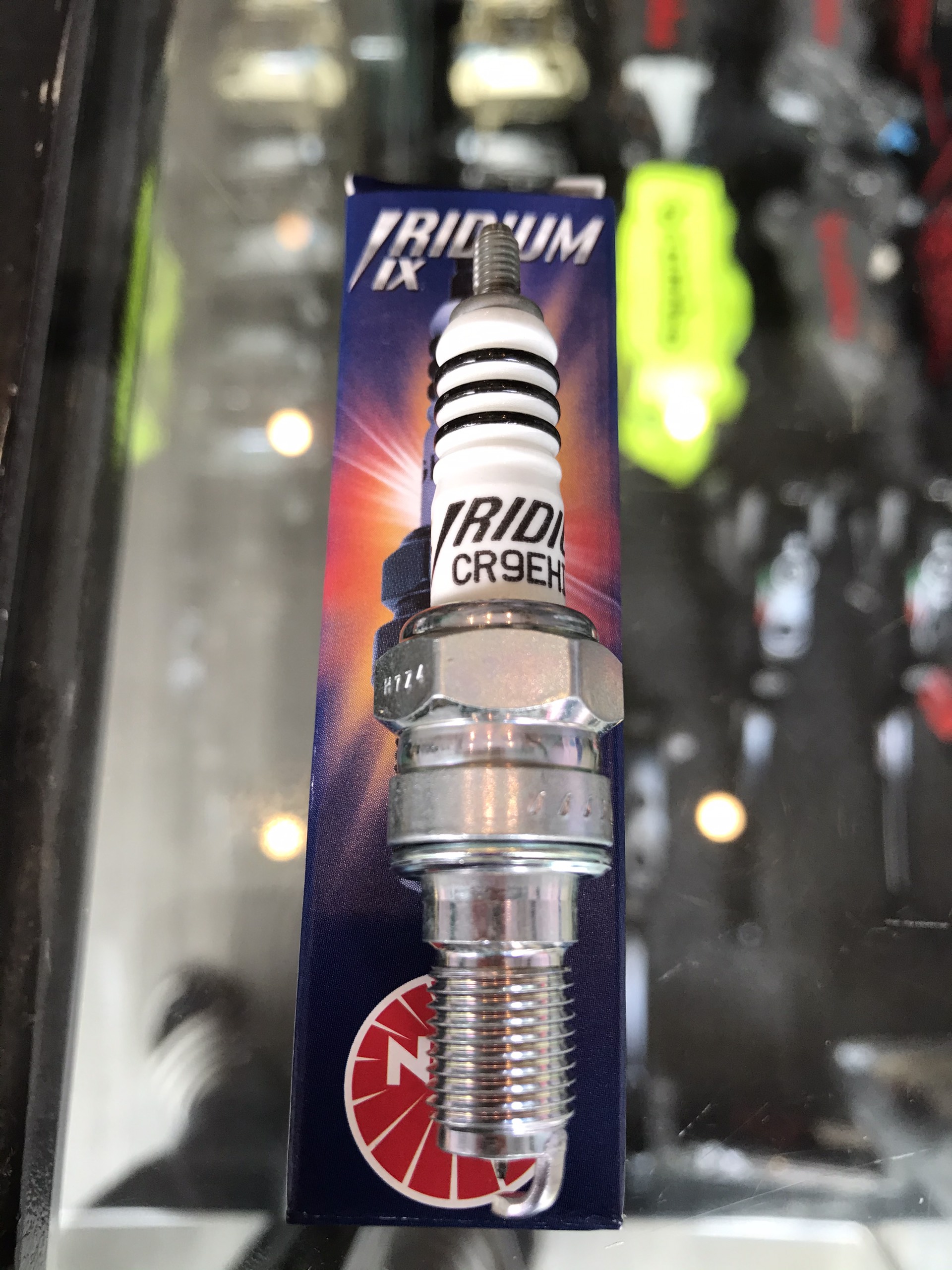 [Motoworld Phân Phối] Bugi NGK CR9EHIX Iridium IX