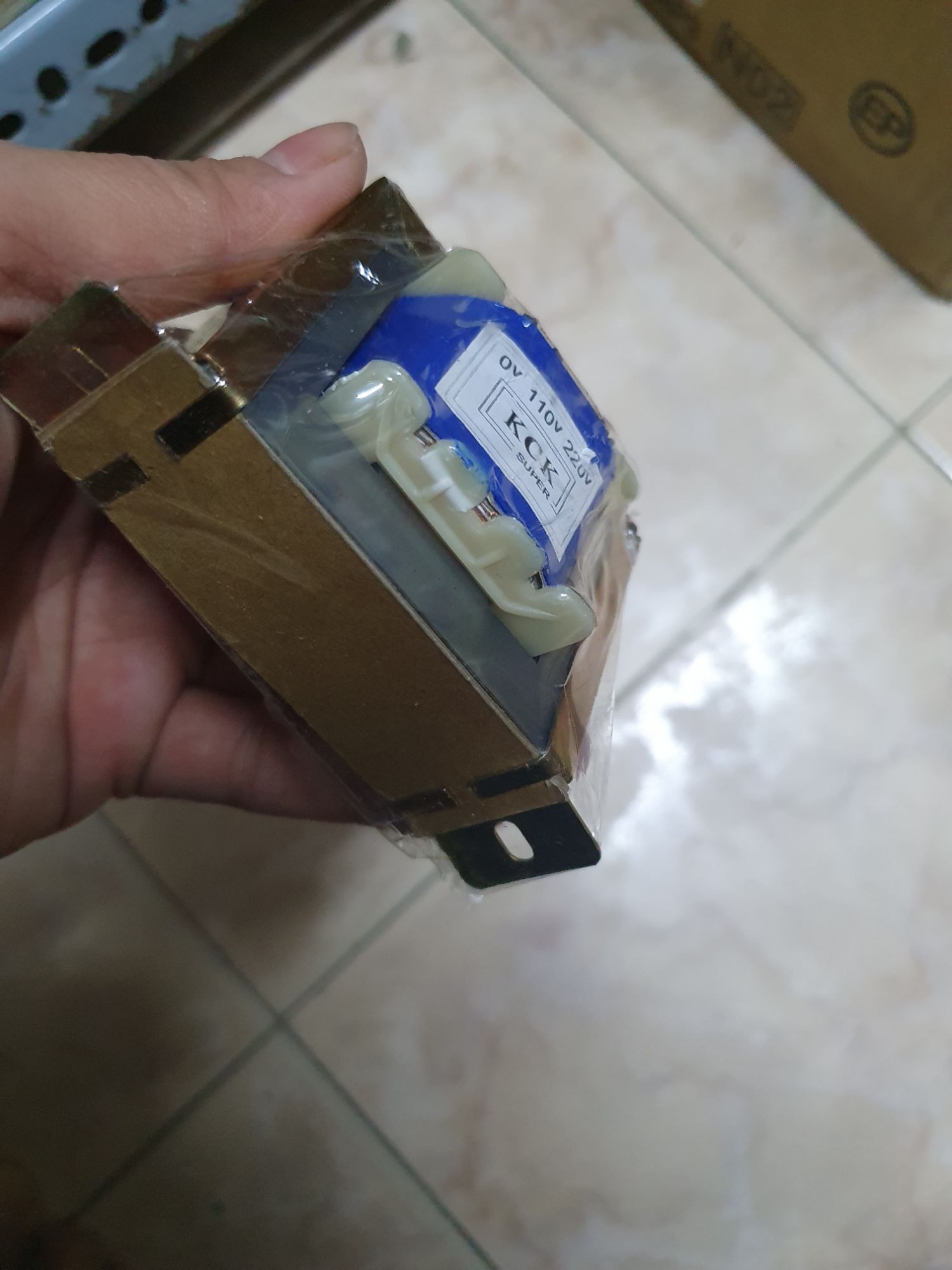 biến áp 3A đối xứng 18v 0v 18v