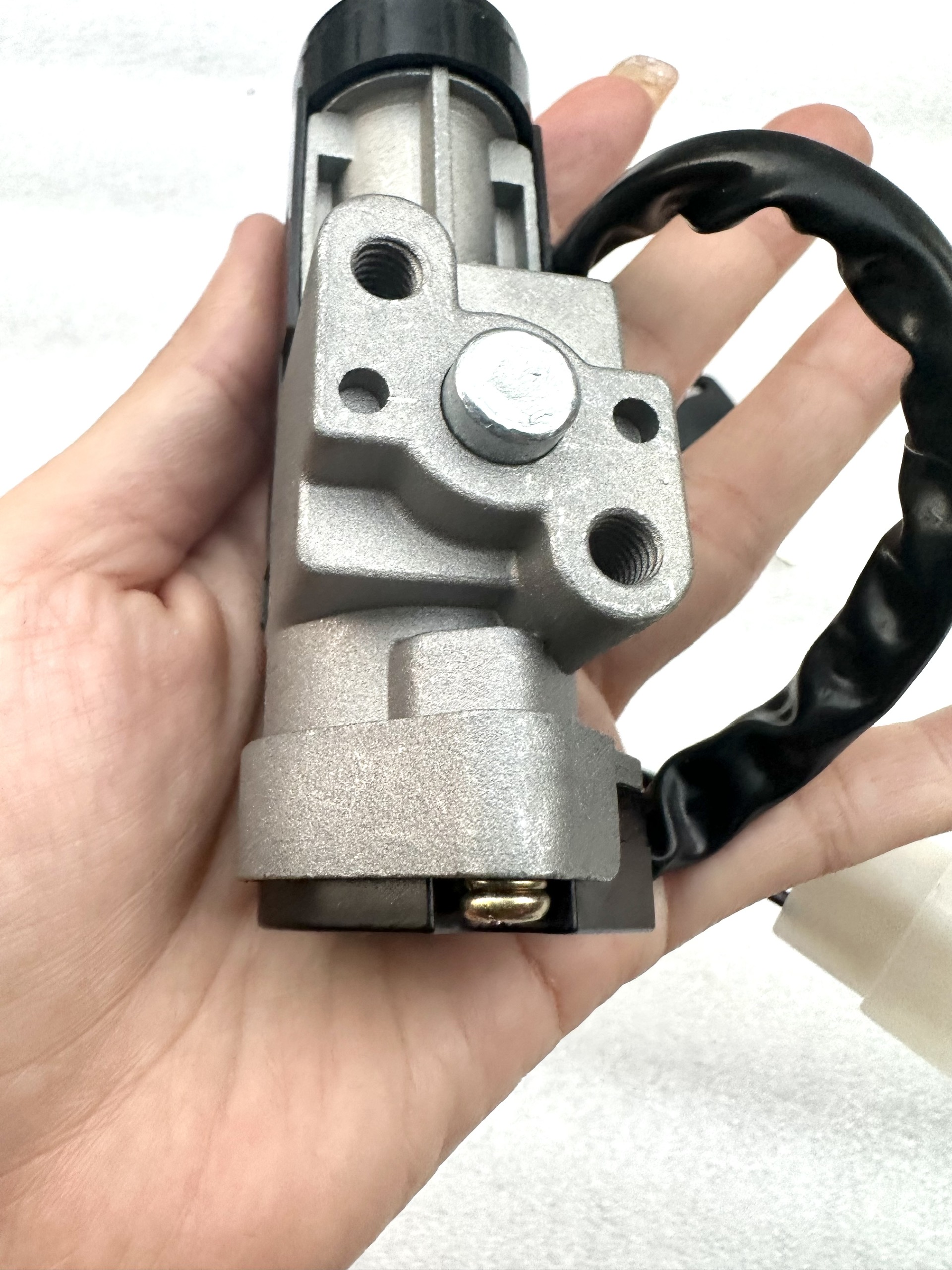 BỘ Ổ KHOÁ XE CUB MỚI ( TÂY Á )
