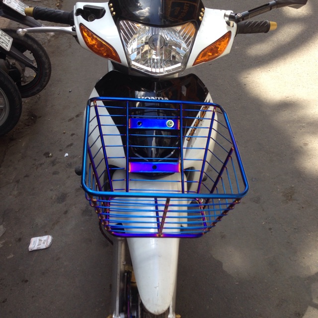 Rổ Wave Lớn Xanh Titan Có Pas Rổ, Sản Phẩm Tốt, Chất Lượng Cao, Cam Kết Như Hình, Độ Bền Cao, Xin Vui Lòng Inbox Shop Để Được Tư Vấn Thêm Về Thông Tin