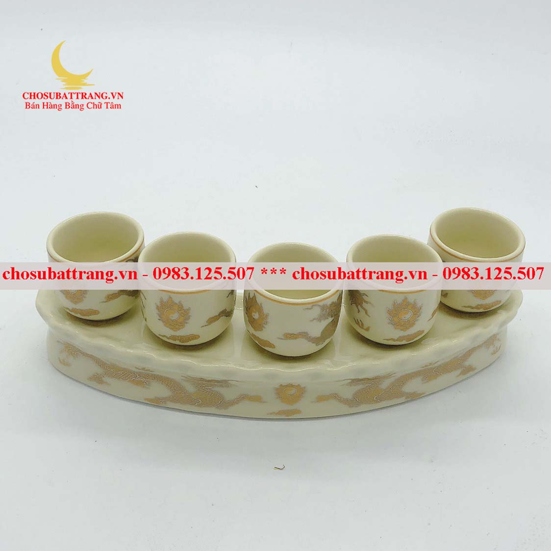 Kỷ chén thờ men vàng kim