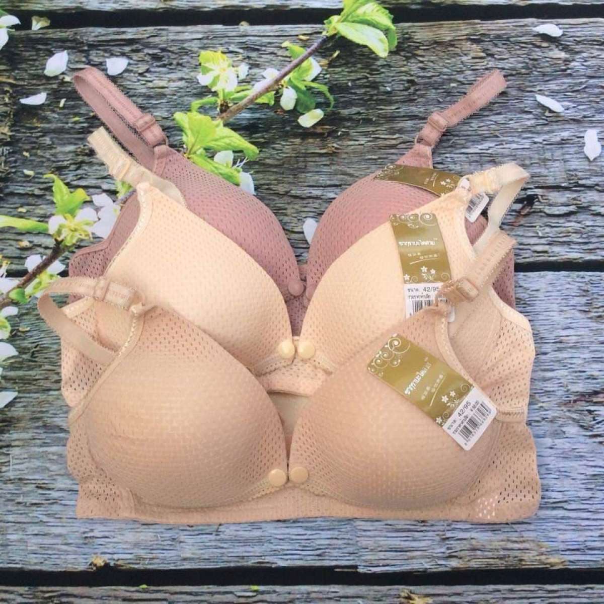 [HCM]Áo ngực vải cotton mát cho bé bú có đệm Thái Lan (nút bấm tiện lợi shop giao theo mỗi đợt màu về 1đến 3 màu tuỳ đợt)