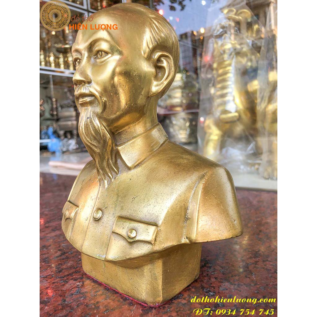 Statue of the clock is 20cm tall