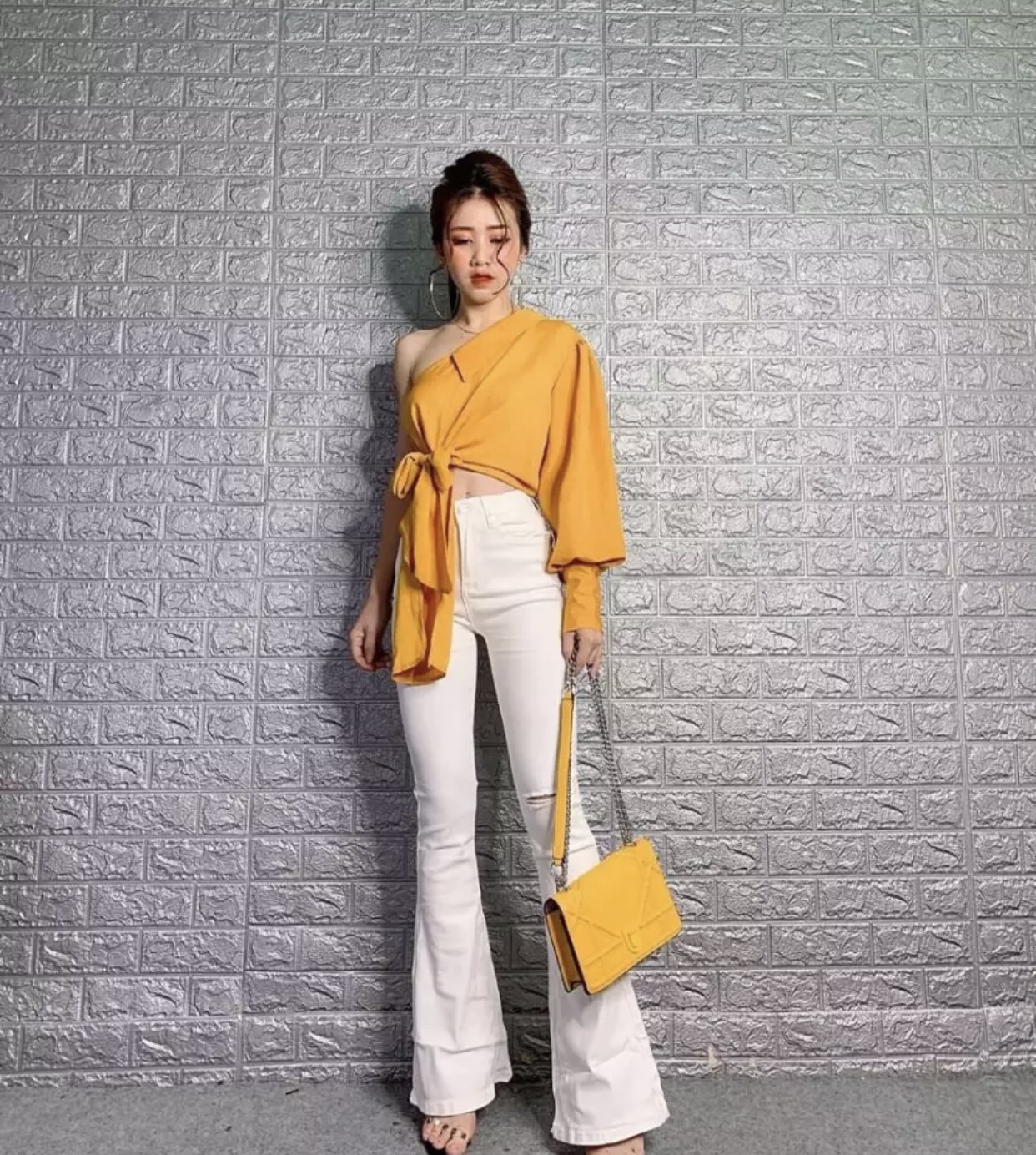 ÁO PHI LỤA LỆCH VAI MỘT TAY SIÊU XINH, ÁO PHI LỤA CỘT NƠ EO CÁ TÍNH A2209