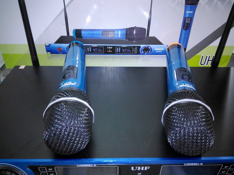 Micro Karaoke Không Dây SHURE BLXC 9