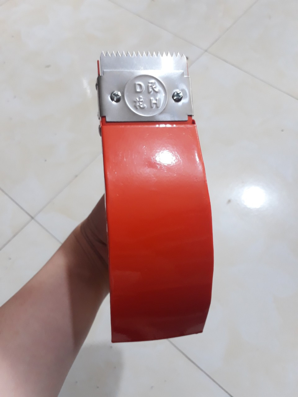 DAO CẮT BĂNG DÍNH