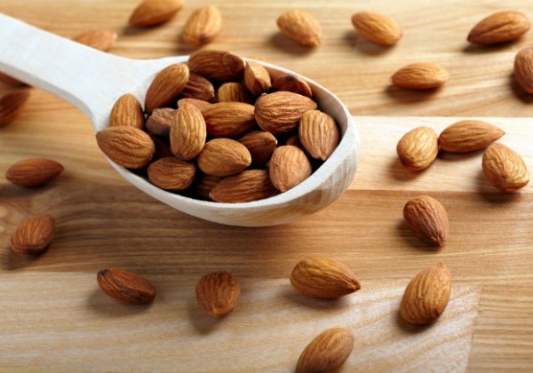 Hạnh Nhân Hạt Có Vỏ -Giao thương hiệu ngẫu nhiên