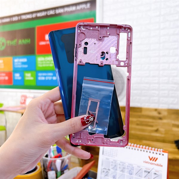 Bộ vỏ Samsung A9 2018 / A920 ( không sườn ) zin mấu máy chuẩn