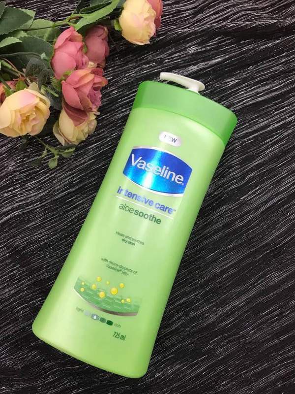 Sữa dưỡng da Vaseline 725 ml ( Xanh )