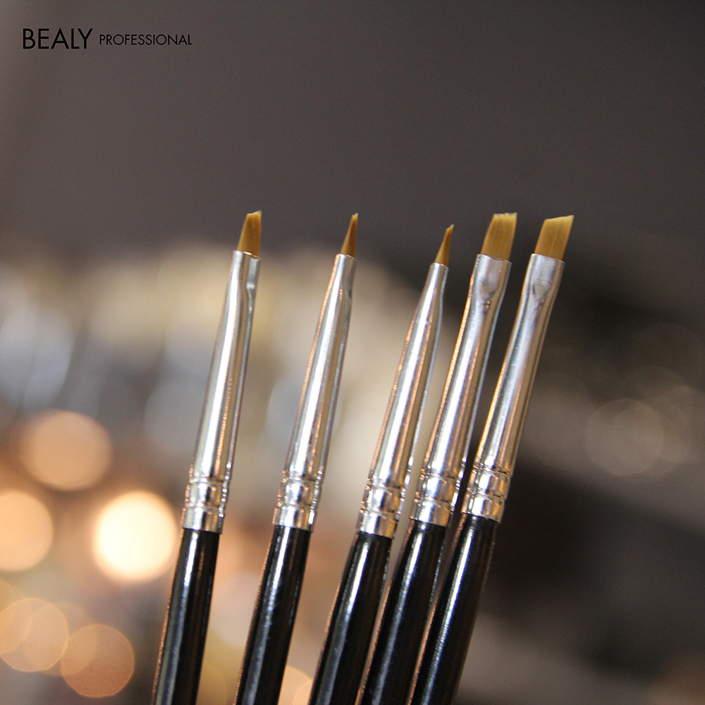 CỌ  EYELINER ĐẦU BẰNG/ XÉO CÁN ĐEN BEALY