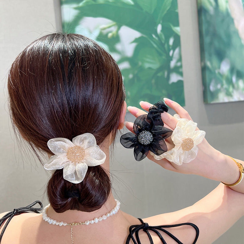 Chun Cột tóc vài hoa phong cách Hàn thanh lịch
