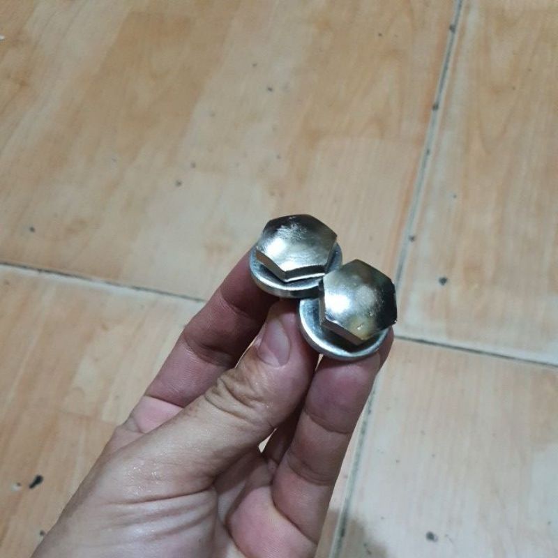 cặp ốc ty phuộc trước 67