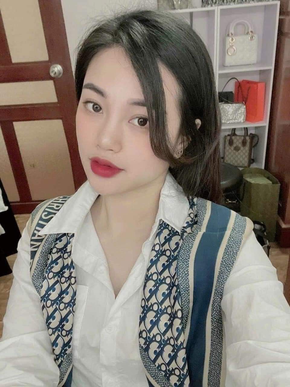 Khăn lụa tơ tằm cao cấp 70cm*70cm