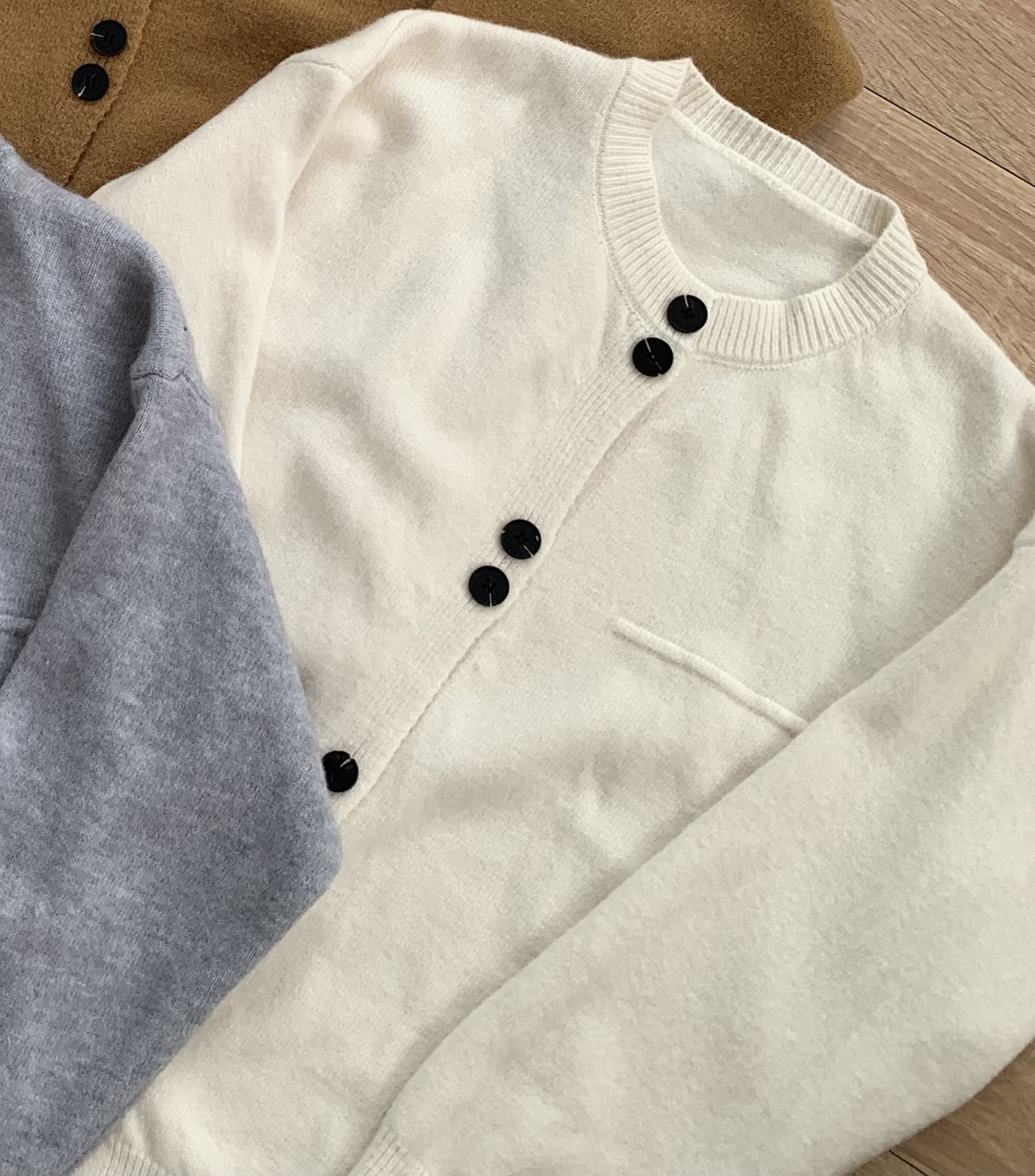 BST áo len Cardigan "Picked by UFO"