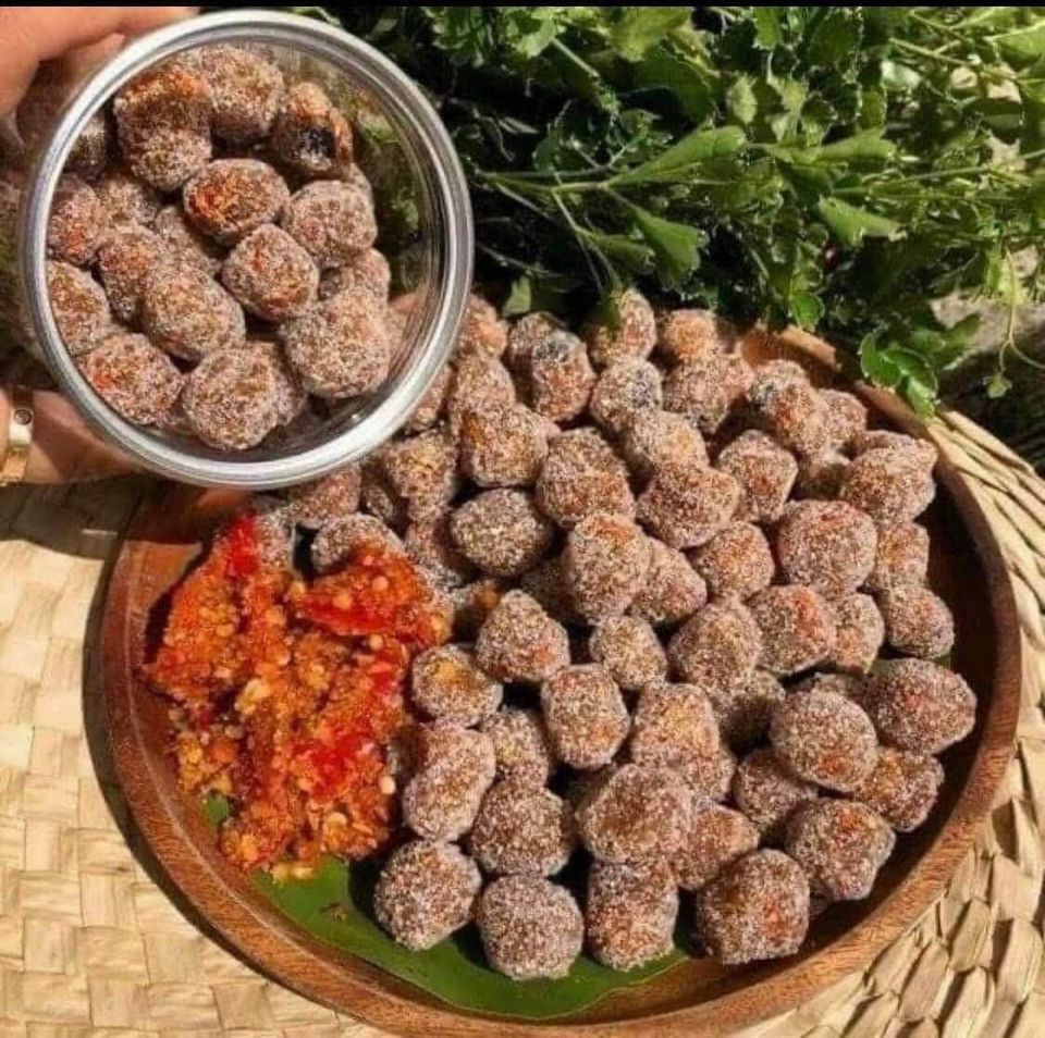hộp 500gr kẹo me cay Đà Lạt
